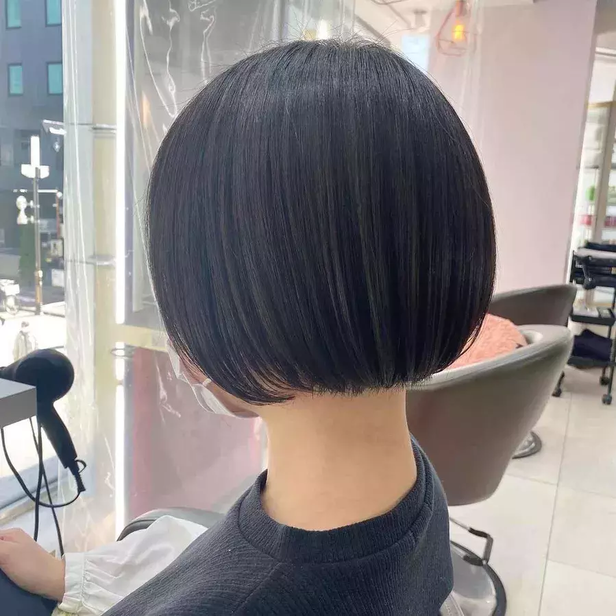 オフィスにもおすすめ 丸みボブ が定番に可愛い ローリエプレス