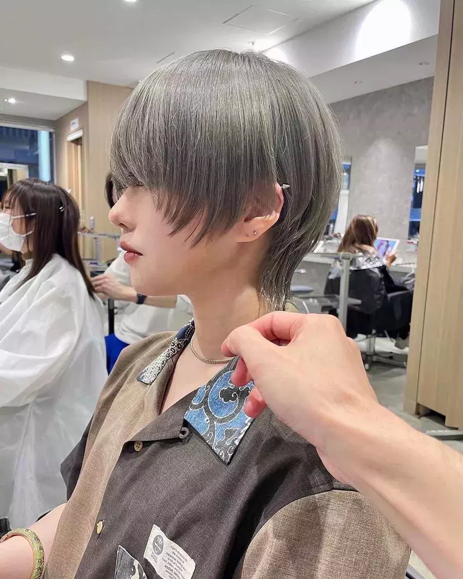 昭和ヘア してない あか抜け ウルフカット で若々しい髪へ ローリエプレス 昭和ヘア してない あか抜け ウルフカット で若々しい髪へ ローリエプレス