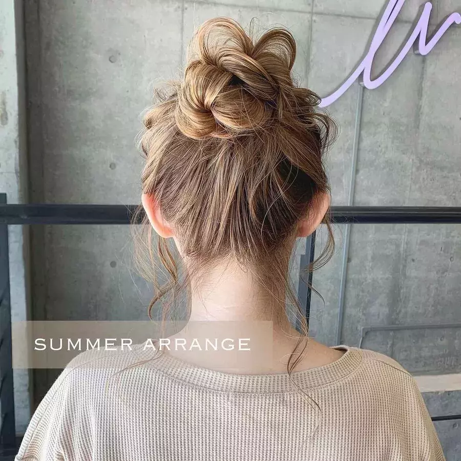 視線集中しそう 最旬ヘアアレンジ なら仕事もデートも ローリエプレス