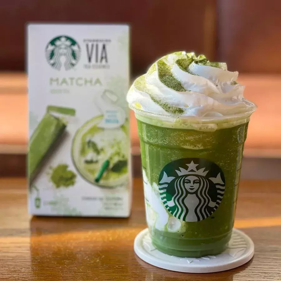 引くほどウマい スタバ 冬に飲みたい 抹茶フラペチーノ カスタムって ローリエプレス
