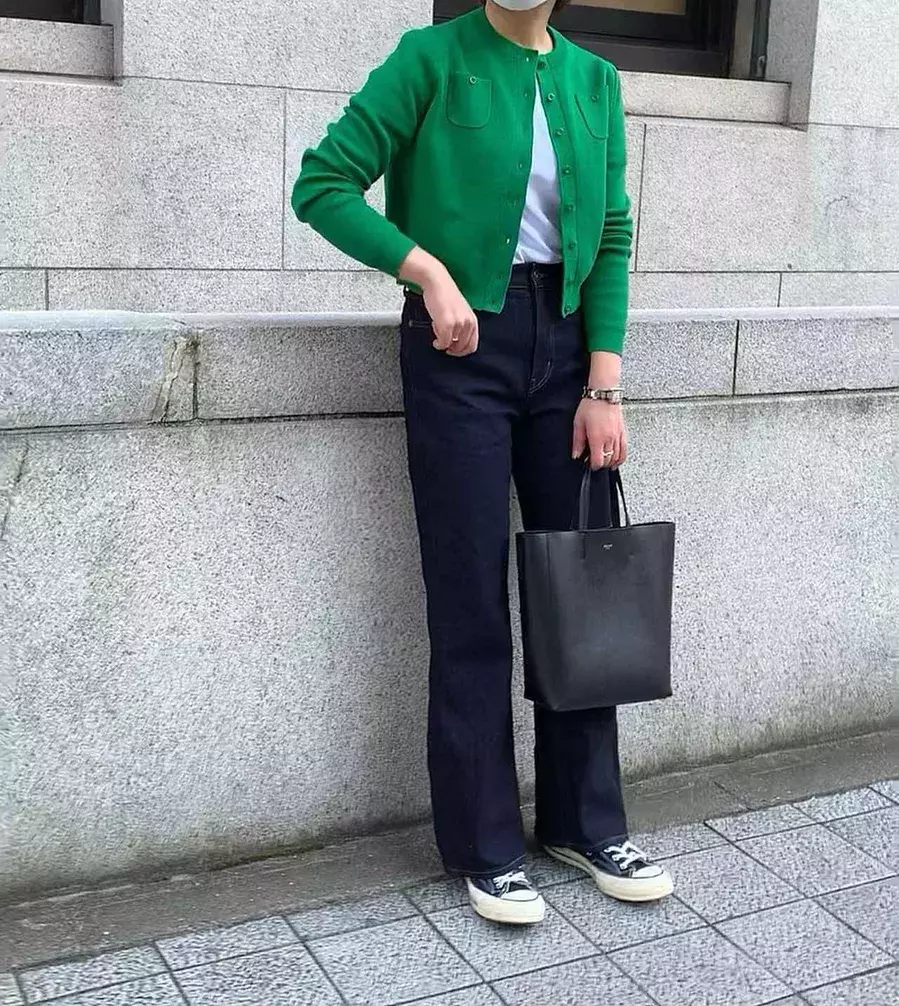 自慢したくなりそう ユニクロ 知的さプラスされる 上品ネイビーアイテム ローリエプレス