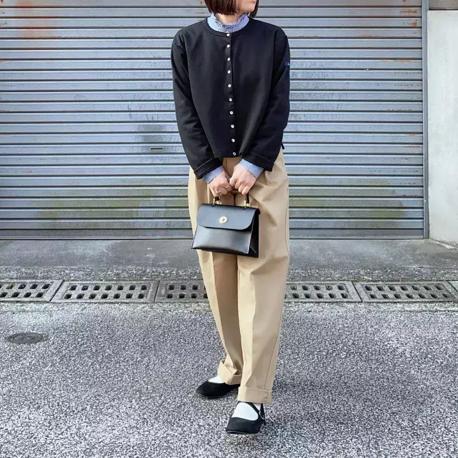 上品 カジュアルまで カンフーシューズ で足元から垢抜けよ ローリエプレス