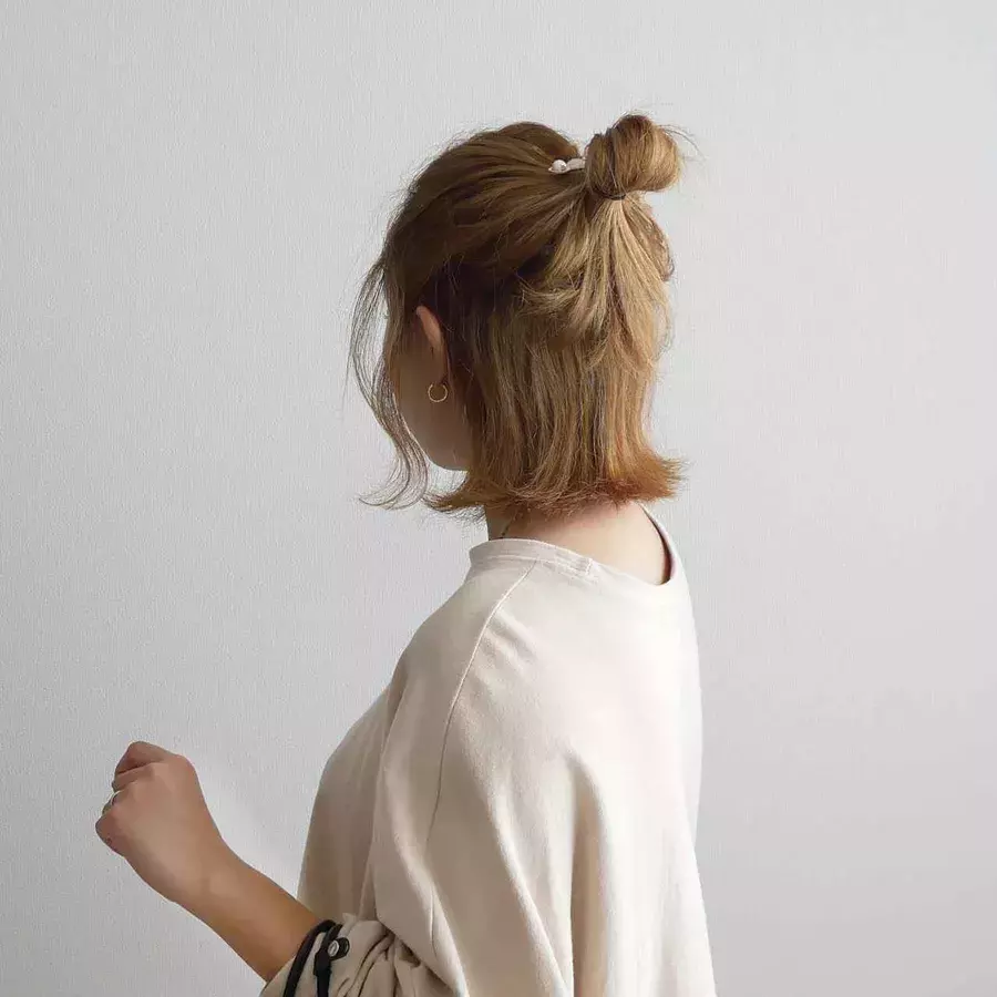 ロブヘアの簡単アレンジ特集 お出かけにピッタリの流行スタイル ローリエプレス