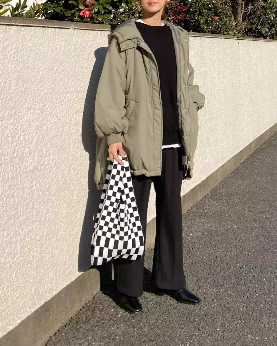 即マネしちゃえ カーキアウター 黒パンツ の神コーデ降臨 ローリエプレス 即マネしちゃえ カーキアウター 黒パンツ の神コーデ降臨 ローリエプレス