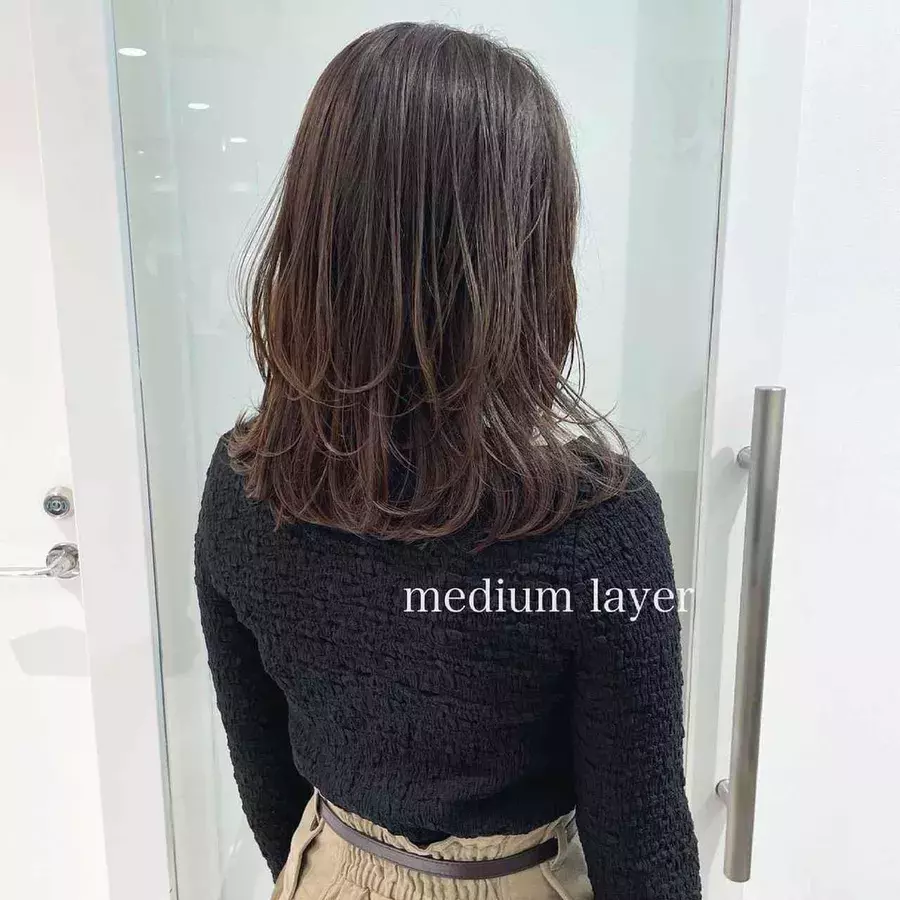 キレイなお姉さんは好きですか 後ろ姿美人になれる ミディアムロングヘア ローリエプレス キレイなお姉さんは好きですか 後ろ姿美人になれる ミディアムロングヘア ローリエプレス