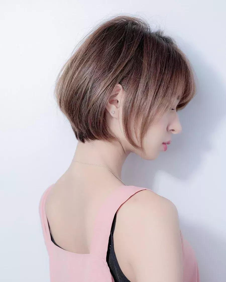 横顔が美しい フォルムがキレイな 大人のコンパクトショートヘア ローリエプレス