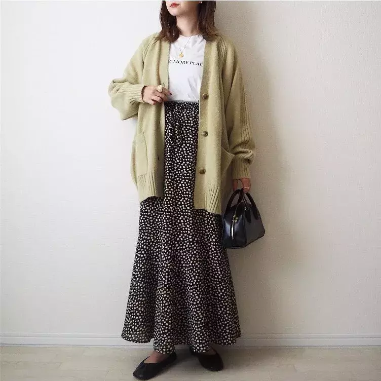 しまラー 激推し しまむら の 淡色グリーンカーデ ローリエプレス