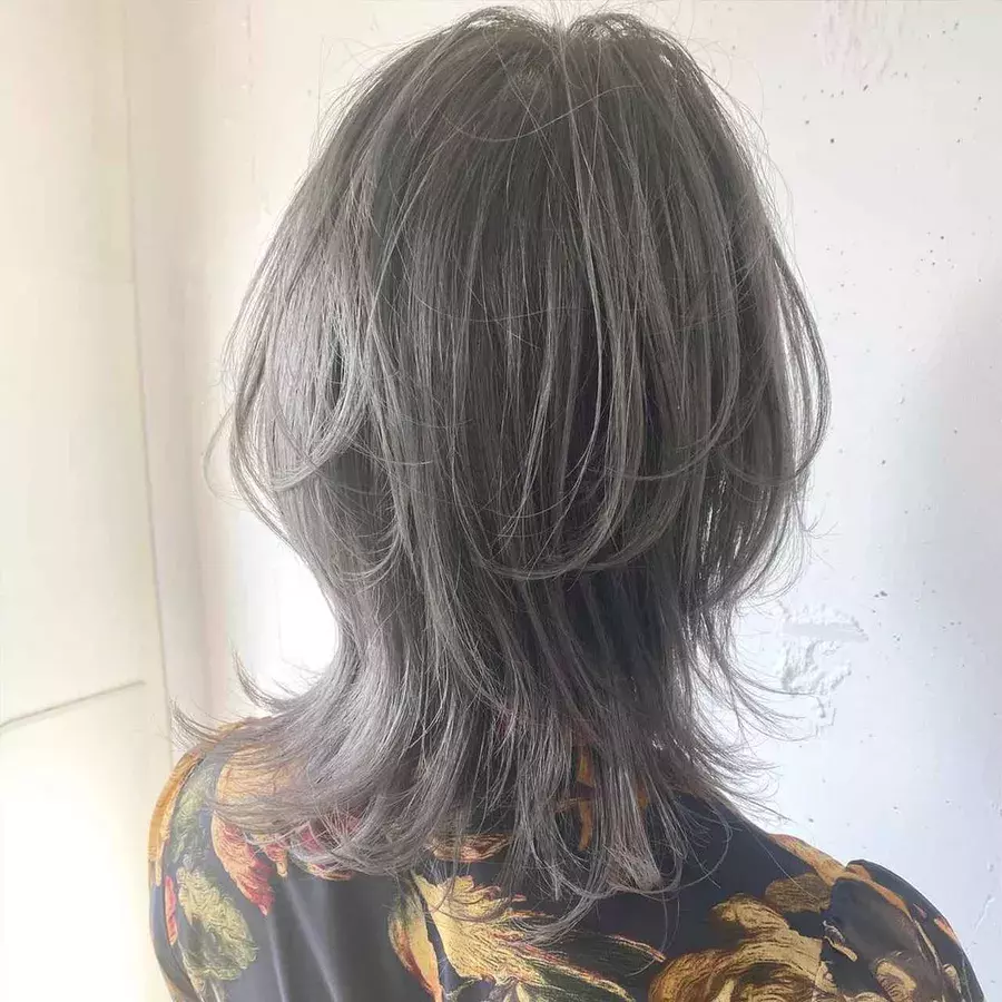 意外とハードル低い ウルフカット でイメチェン大成功 ローリエプレス