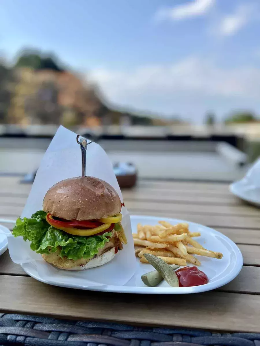 御殿場 ペットも一緒に 富士山を拝めるお洒落カフェ ローリエプレス 御殿場 ペットも一緒に 富士山を拝めるお洒落カフェ ローリエプレス