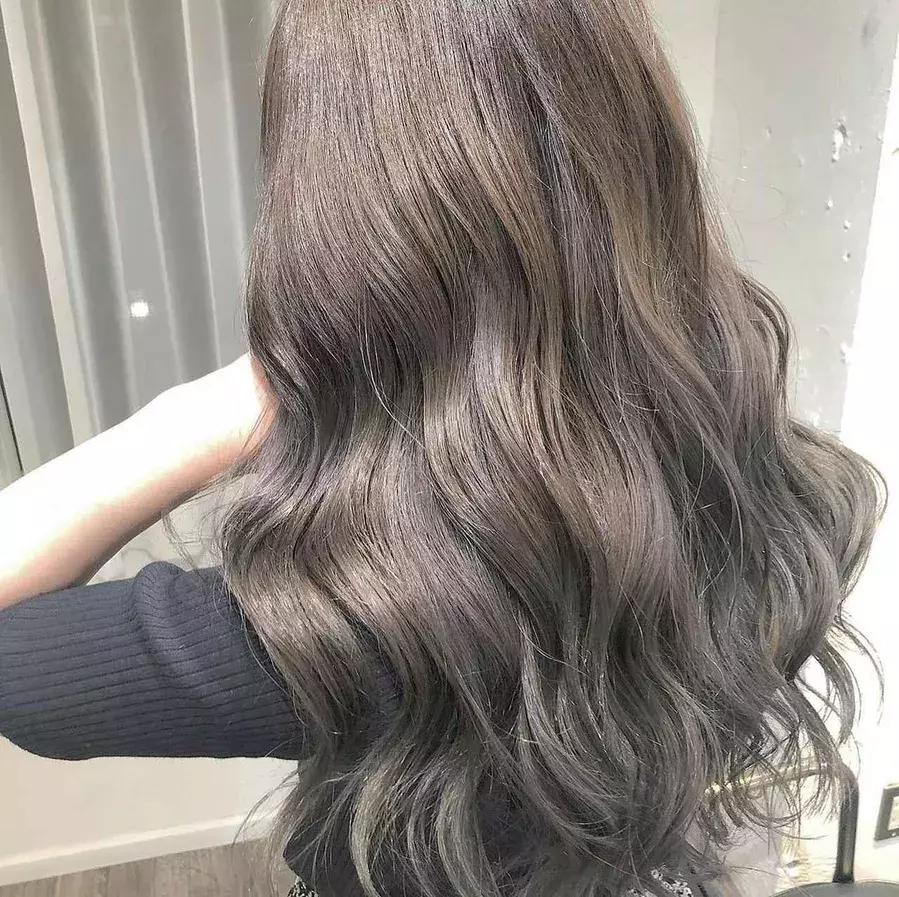 一目で印象に残る くせ毛ウェーブ で全員ノックアウト ローリエプレス