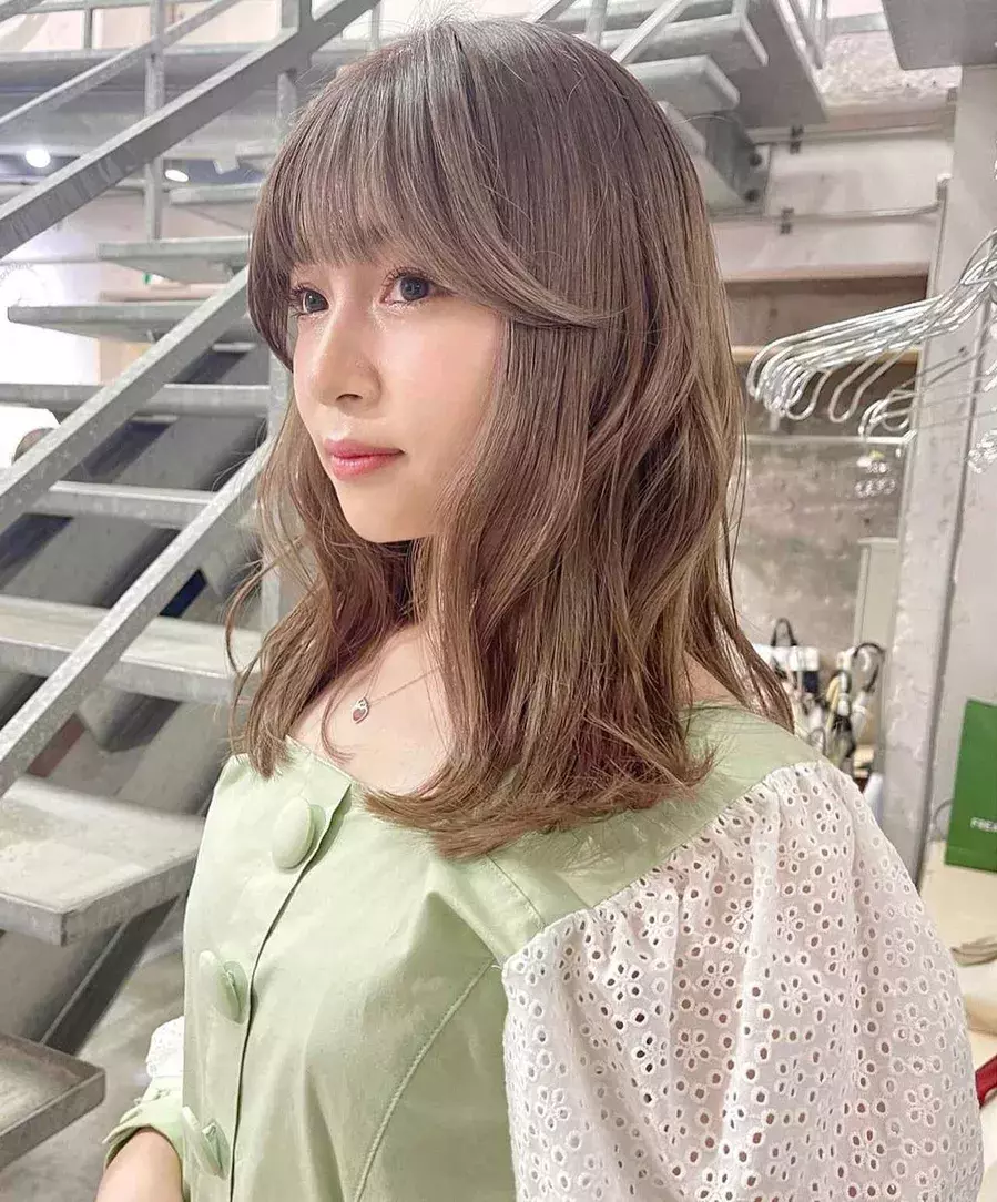 切らずにイメチェン ミディアムヘア で常に自分らしく ローリエプレス