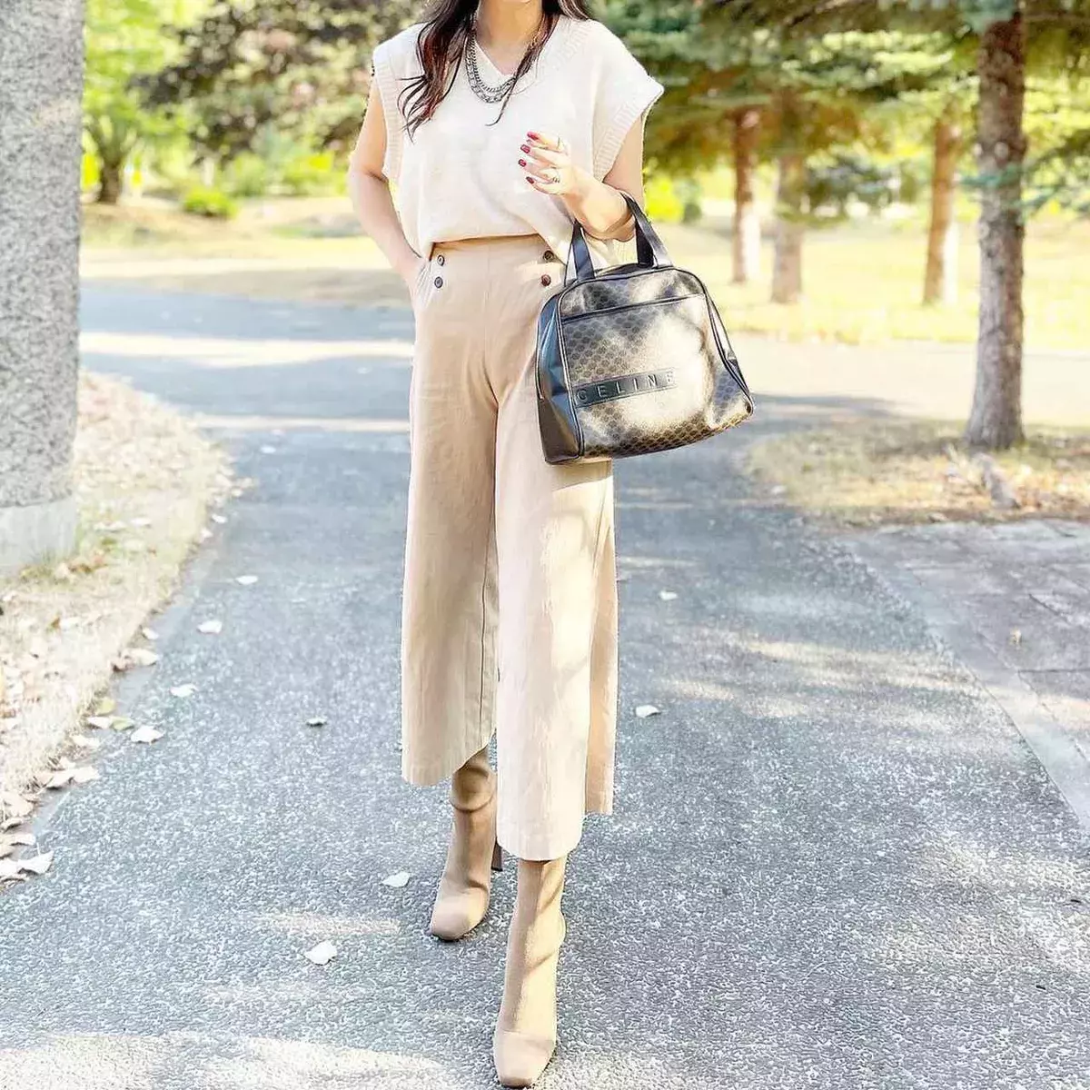 海外ガールもお気に入り H M の シンプル大人コーデ ローリエプレス