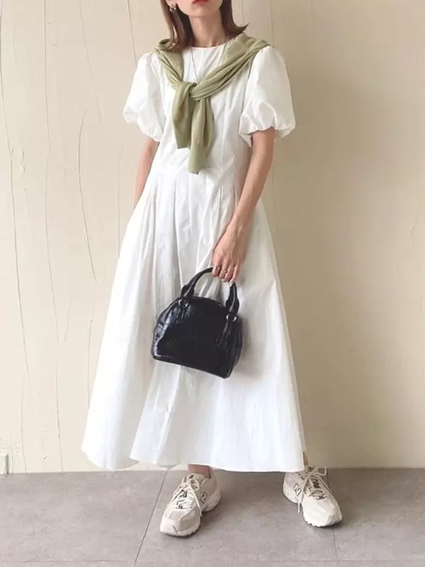 ワンピで着痩せ ほっそり見える 夏ワンピースコーデ スタイルアップ術 ローリエプレス