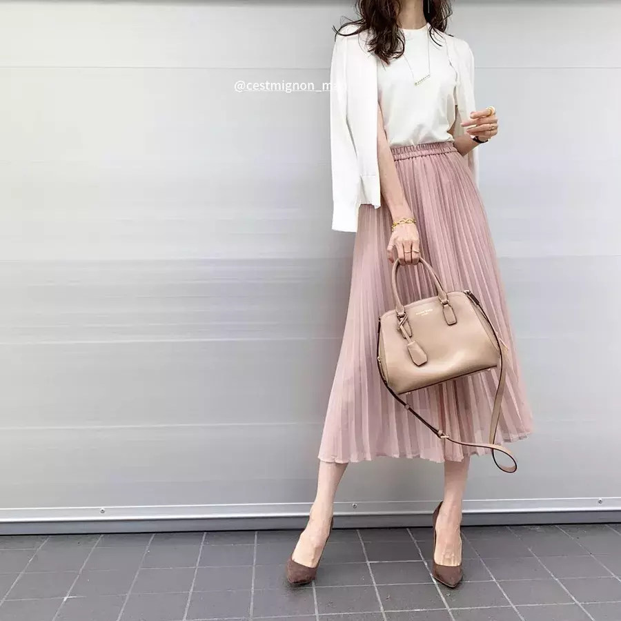 パンツ派も納得 Gu の スカートコーデ がちょうど良い 女っぽさ ローリエプレス