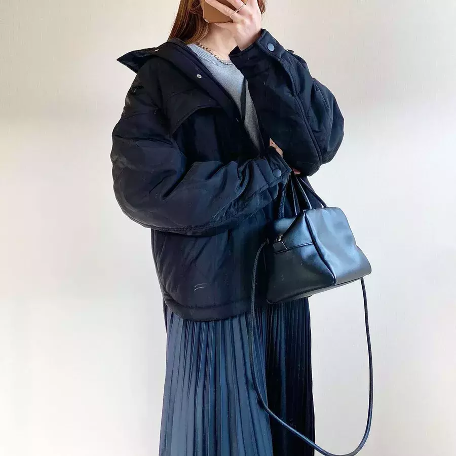 決着つかないよ ユニクロ の 黒 Vs ネイビー コーデ どっちが好き ローリエプレス