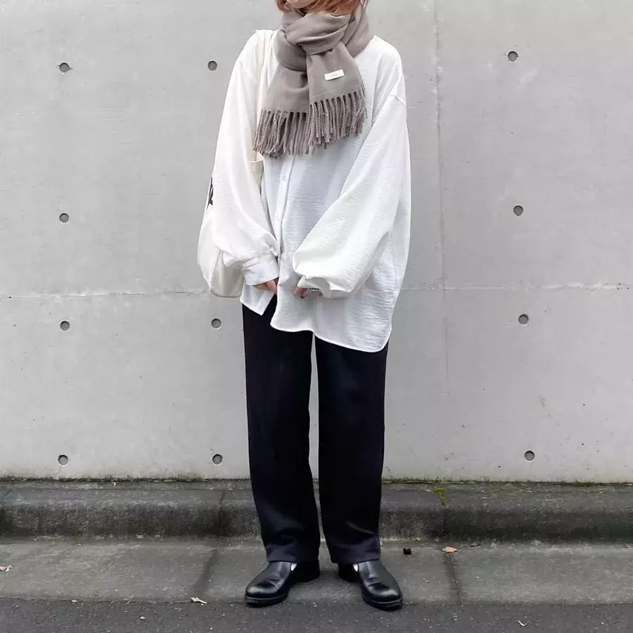 冷静にガチ買い ユニクロ 冬の買い足し 黒パンツ ローリエプレス