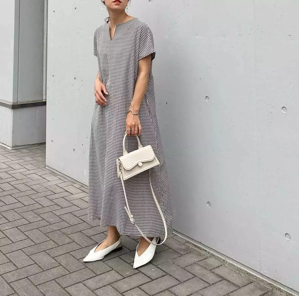 コーデ能力高すぎ Zara 上品さを極める 白パンプス 履きこなし ローリエプレス