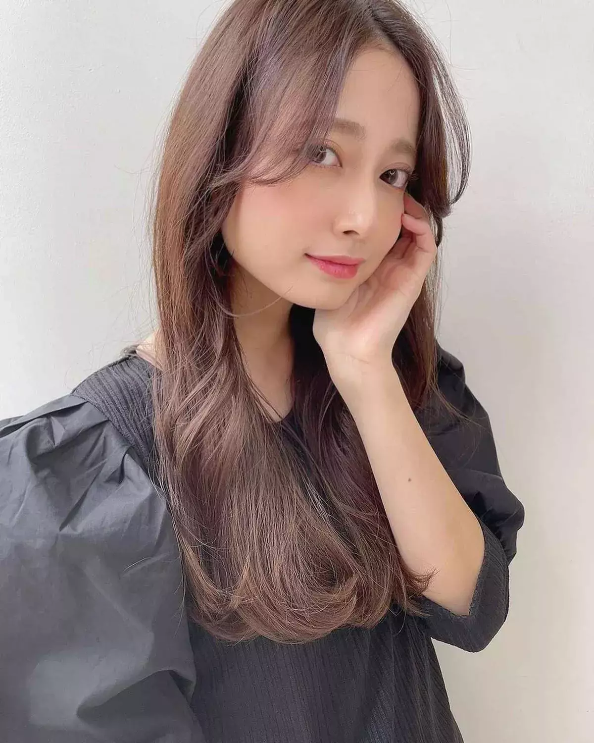 暑くても髪を下ろしたい 韓国風レイヤー で夏でも涼しげヘア ローリエプレス