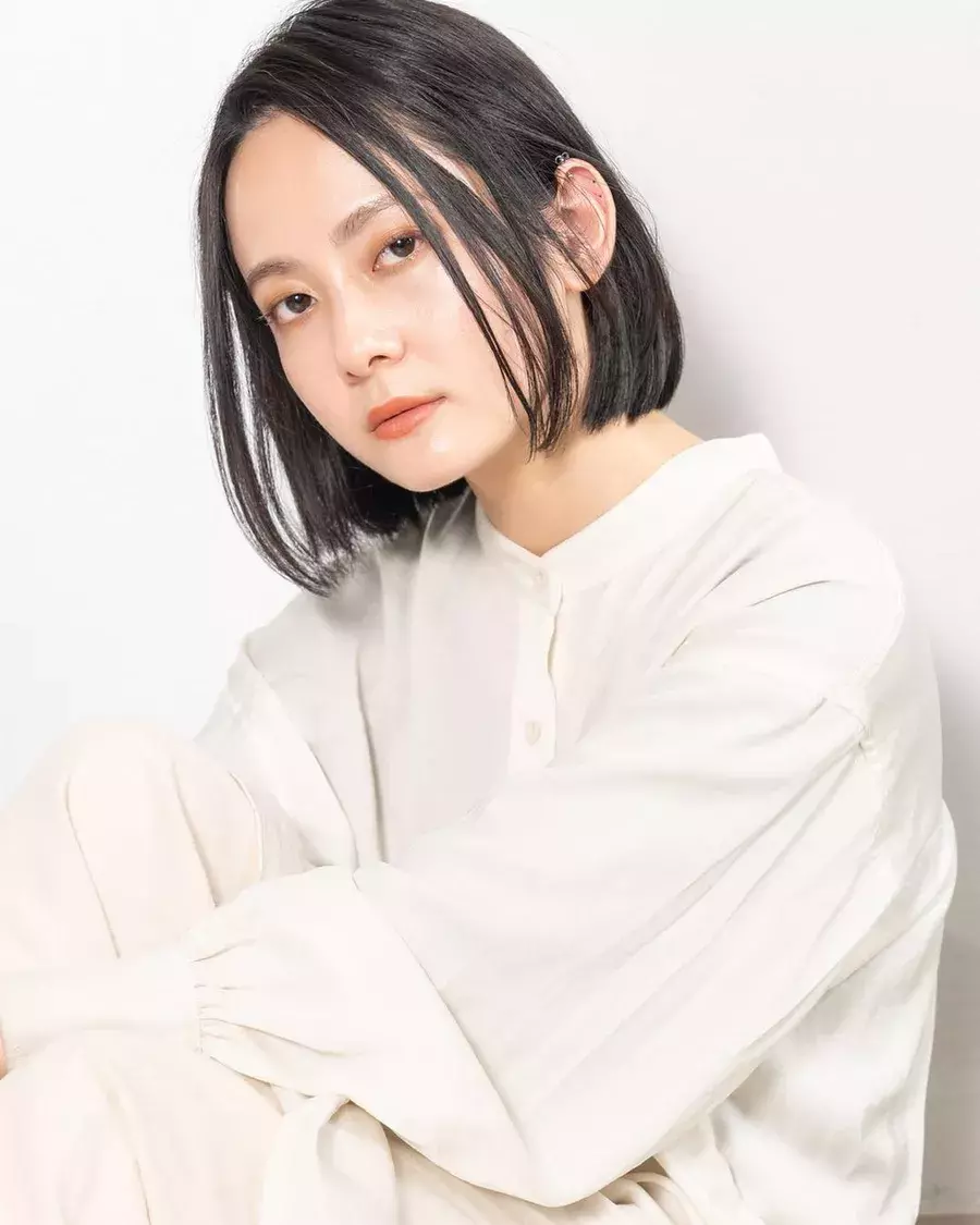 気持ちをリセット 凛とした印象を放つ魅惑の 黒髪 カタログ ローリエプレス 気持ちをリセット 凛とした印象を放つ魅惑の 黒髪 カタログ ローリエプレス