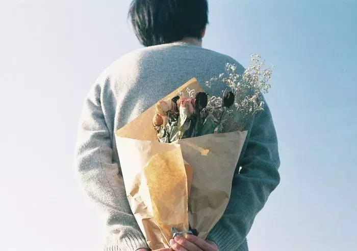 好きな人に告白される夢の意味って 正夢にするおまじないも紹介 ローリエプレス 好きな人に告白される夢の意味って 正夢にするおまじないも紹介 ローリエプレス