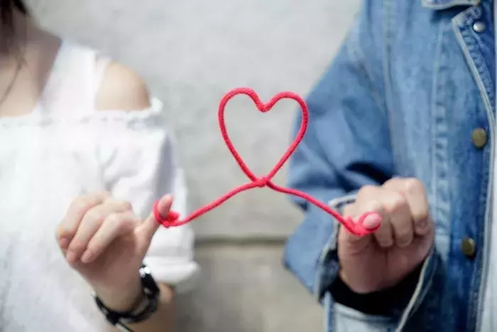 高校生カップルがキスするタイミングって 彼氏の秘めた気持ちも解説 ローリエプレス 高校生カップルがキスするタイミングって 彼氏の秘めた気持ちも解説 ローリエプレス