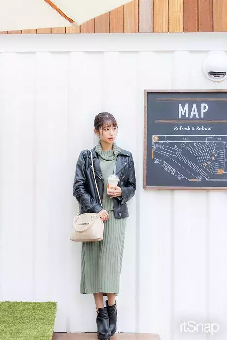 春を先取り ベージュやパステルカラーを使ったコーデに注目 Itsnap ローリエプレス