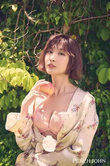 紗栄子 ランジェリー姿で美ボディ披露 6年ぶりにpeach Johnの顔に ローリエプレス