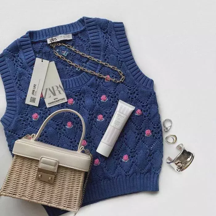 超万能 Zaraの個性派サマーニットベストは秋でも着用できる ローリエプレス 超万能 Zaraの個性派サマーニットベストは秋でも着用できる ローリエプレス