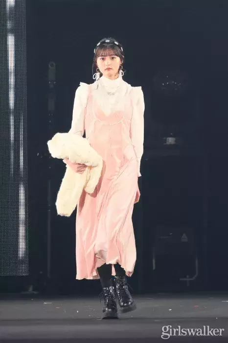 乃木坂46の遠藤さくら 乙女感を貫いた媚びないかわいさを露出 Tgc 21 Aw ローリエプレス