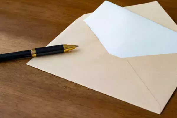 彼女を感動させる手紙の書き方9つ紹介 渡し方やシチュエーションもこだわろう ローリエプレス