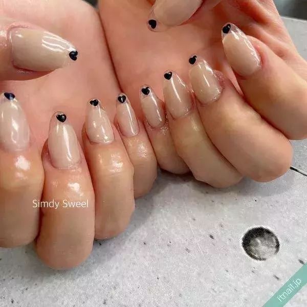 大人の女性に似合う 上品ハートネイル 10選 ローリエプレス 大人の女性に似合う 上品ハートネイル 10選 ローリエプレス