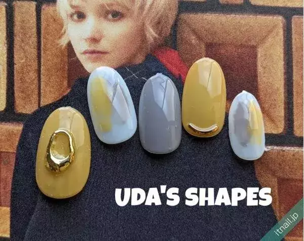 お洒落カラーを組み合わせて イエロー グレーで彩るネイル特集 ローリエプレス