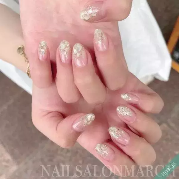 爪の先の シェルネイル にうっとり シンプルから華やかなデザインまで ローリエプレス