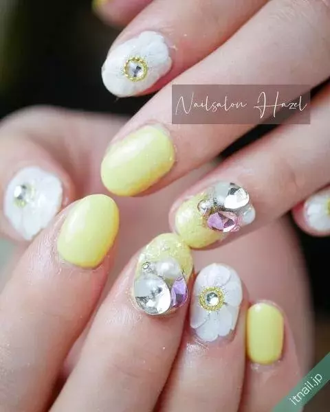 最旬 トレンドの発信地 韓国で人気のネイルデザイン特集 ローリエプレス 最旬 トレンドの発信地 韓国で人気のネイルデザイン特集 ローリエプレス