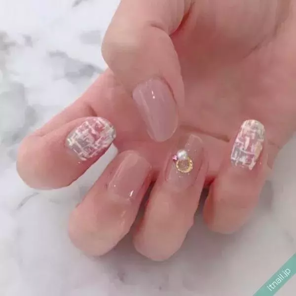 この冬おすすめ ツイード柄を取り入れたネイルデザインバリエ ローリエプレス この冬おすすめ ツイード柄を取り入れたネイルデザインバリエ ローリエプレス