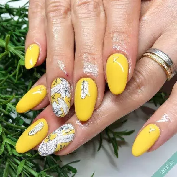 人気の フェザーネイル まとめ ふわりと舞っているような指先へ ローリエプレス 人気の フェザーネイル まとめ ふわりと舞っているような指先へ ローリエプレス