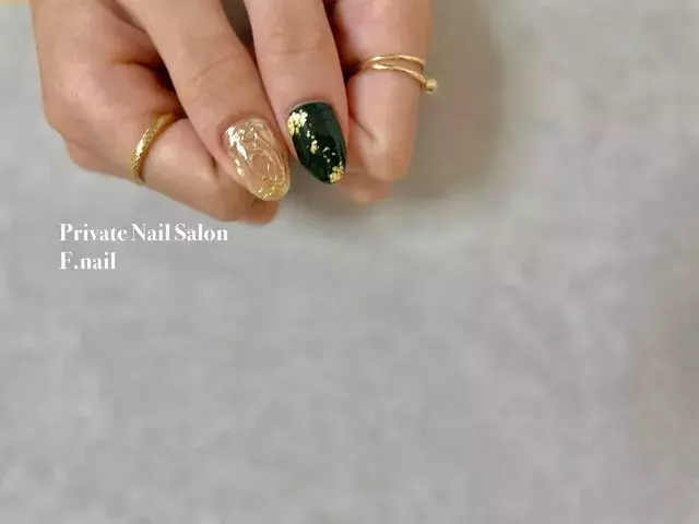 トレンド ウェディングネイル ゴールドとの組み合わせが可愛い 厳選8デザイン ローリエプレス