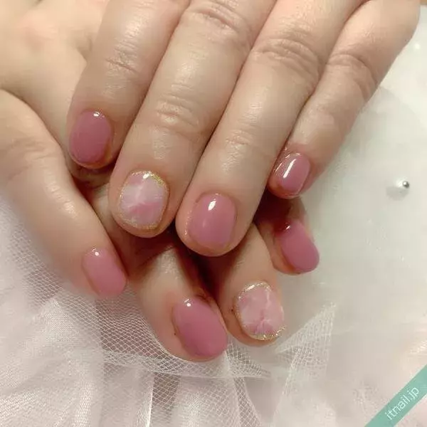 お好みのカラーで タイダイネイル でおしゃれな指先をつくる ローリエプレス