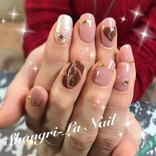バレンタインネイル特集 シンプルからキュートなデザインまで一気見せ ローリエプレス