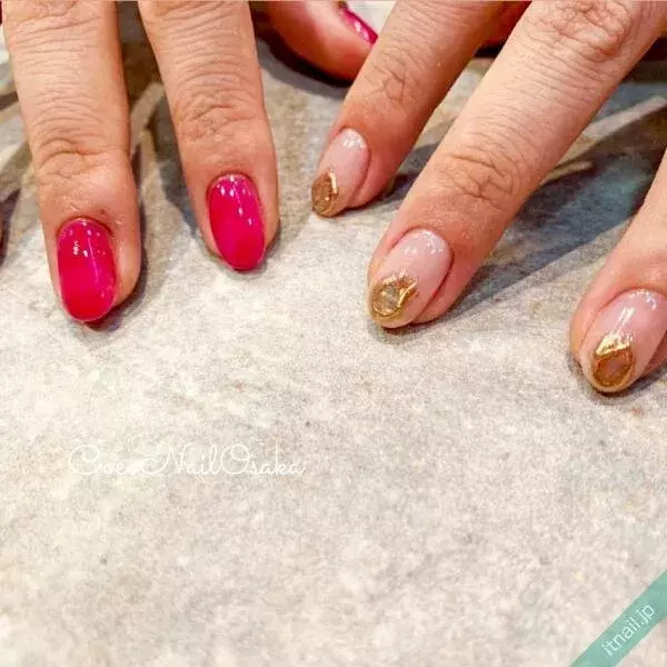 ゴールド使いがオシャレ アシンメトリーネイル デザイン集 ローリエプレス