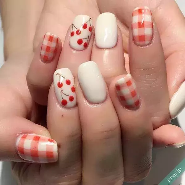 フルーツネイルがかわいい 春夏におすすめのジューシーデザイン集 ローリエプレス フルーツネイルがかわいい 春夏におすすめのジューシーデザイン集 ローリエプレス