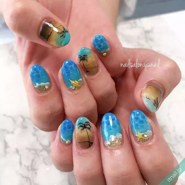 水面ネイルで楽しむ 21年 夏のおすすめデザイン特集 ローリエプレス