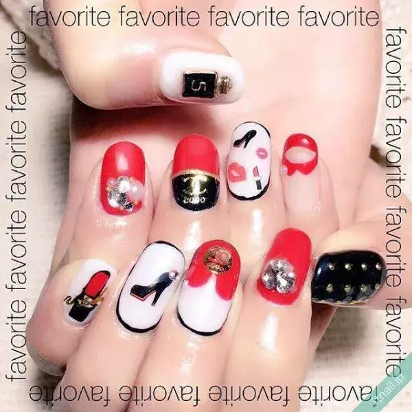 たまにはセクシーなモチーフはいかが レッド 口紅ネイル ローリエプレス たまにはセクシーなモチーフはいかが レッド 口紅ネイル ローリエプレス