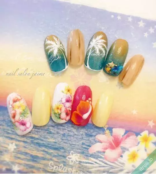幸せになれると噂のネイルも 夏におすすめのハワイアンネイル ローリエプレス