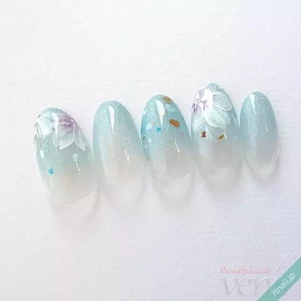 夏ネイルはコレ ライトブルー を使った涼し気な大人ネイル7選 ローリエプレス