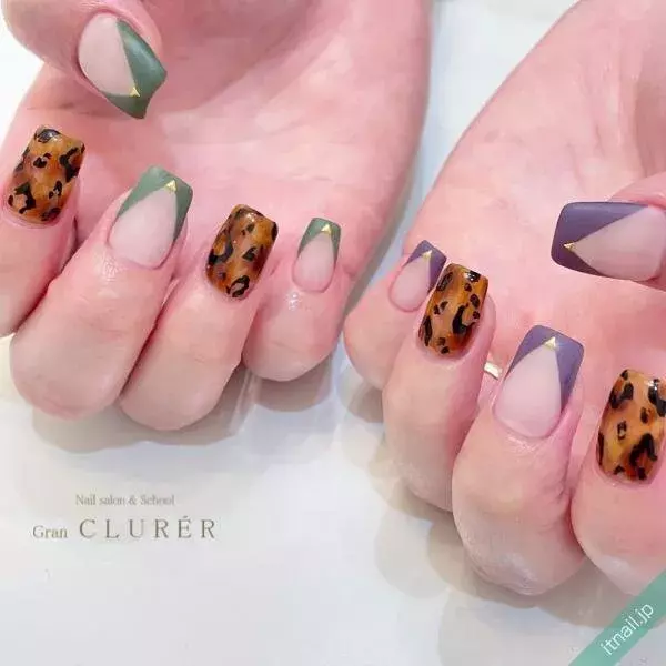 クリアやミラーで今っぽく 変わり種フレンチネイル7選 ローリエプレス