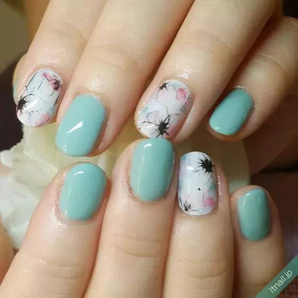 ミントカラーのネイルにぞっこん 自分でできる色の作り方 デザイン特集 ローリエプレス ミントカラーのネイルにぞっこん 自分でできる色の作り方 デザイン特集 ローリエプレス