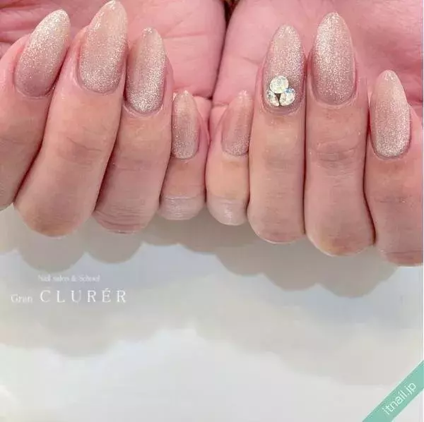 40代にハマるネイル 上品エレガントに見えるデザイン10選 ローリエプレス 40代にハマるネイル 上品エレガントに見えるデザイン10選 ローリエプレス