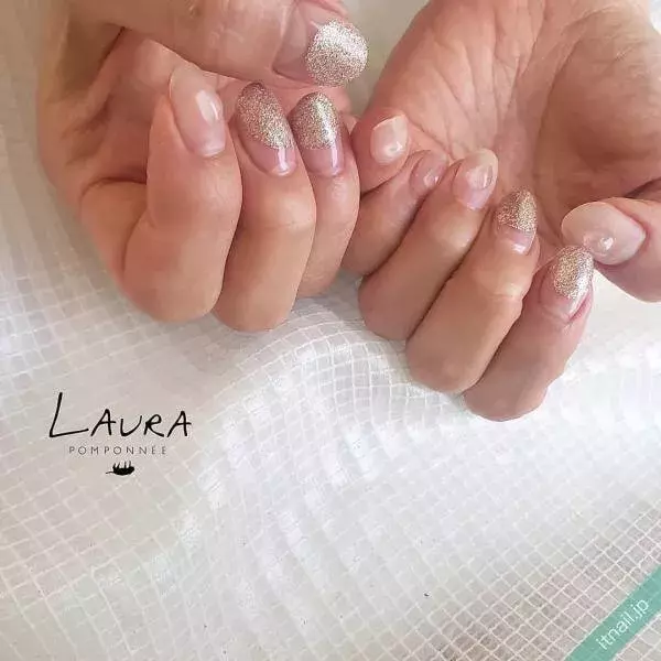 バルーンフレンチのネイルは こなれ感 が決め手 大人女子おススメの今風デザイン8選 ローリエプレス バルーンフレンチのネイルは こなれ感 が決め手 大人女子おススメの今風デザイン8選 ローリエプレス