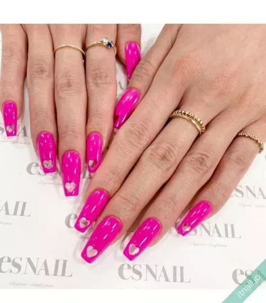 スカルプだから叶う 長さを生かしたネイルデザイン ローリエプレス